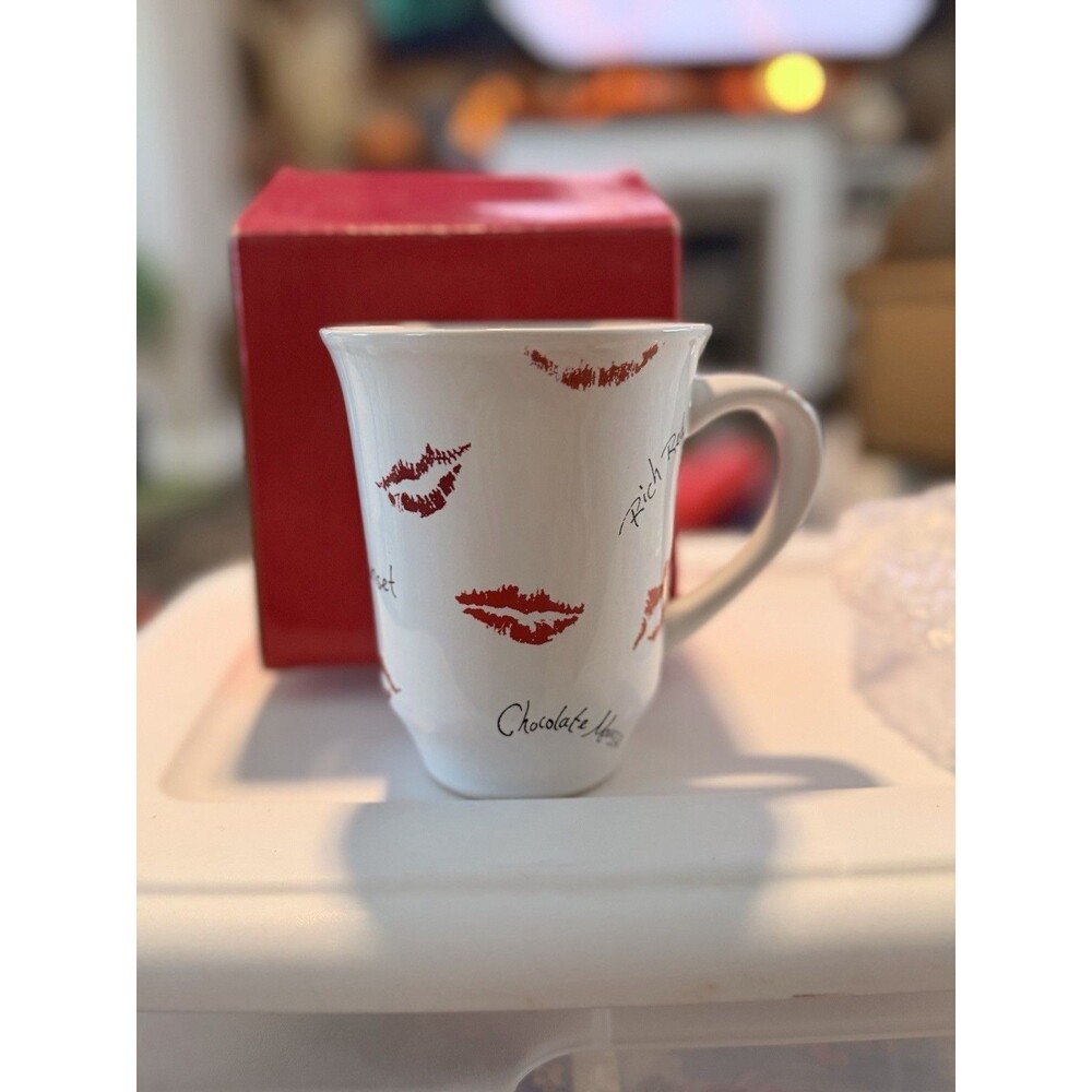 Mary Kay MK Lipstick Kiss Coffee Mug Cup Lips Kisses Print Colors 12 oz NIB